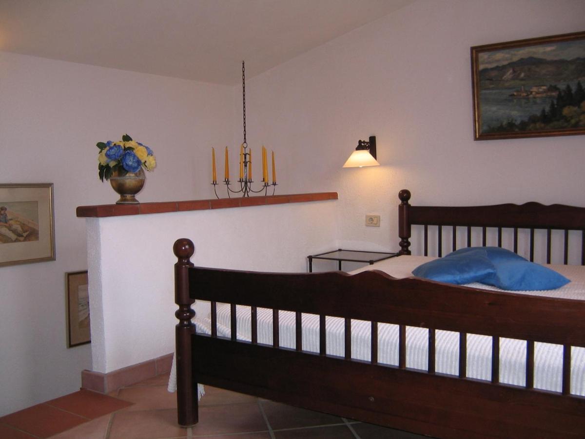 Studio-Appartment In Landhaus Mit Meerblick Porto Azzurro Luaran gambar