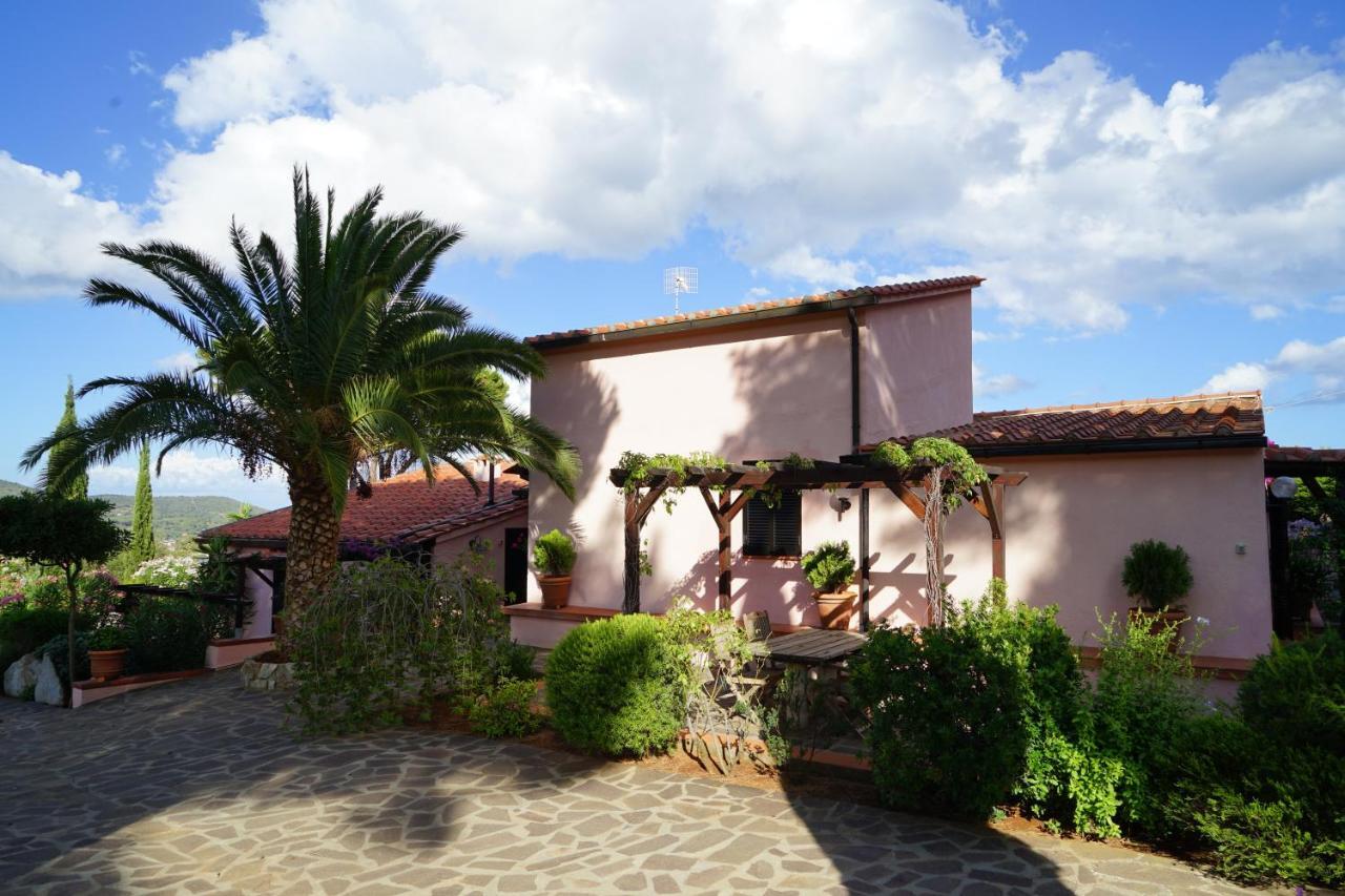 Studio-Appartment In Landhaus Mit Meerblick Porto Azzurro Luaran gambar