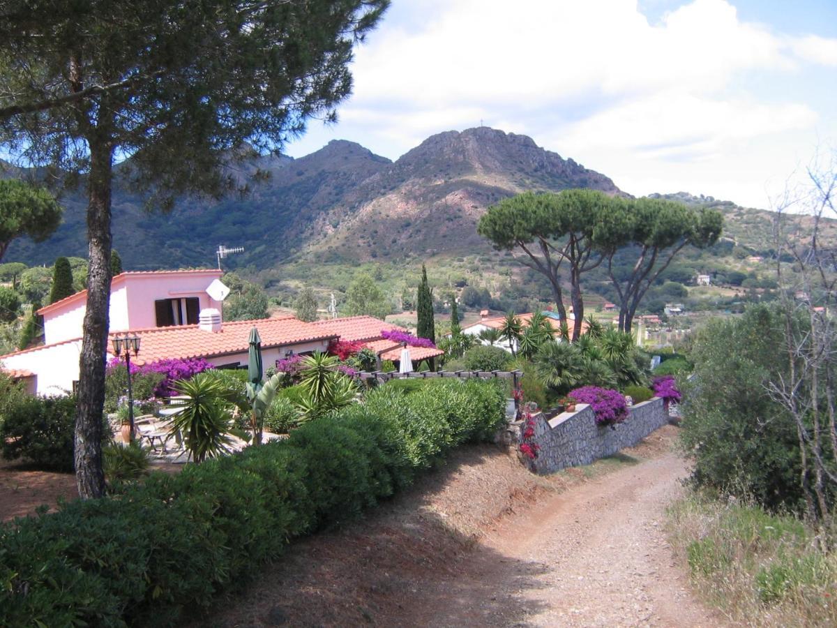 Studio-Appartment In Landhaus Mit Meerblick Porto Azzurro Luaran gambar