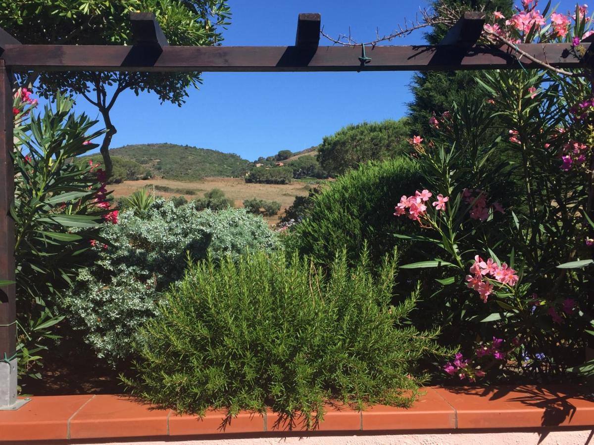 Studio-Appartment In Landhaus Mit Meerblick Porto Azzurro Luaran gambar