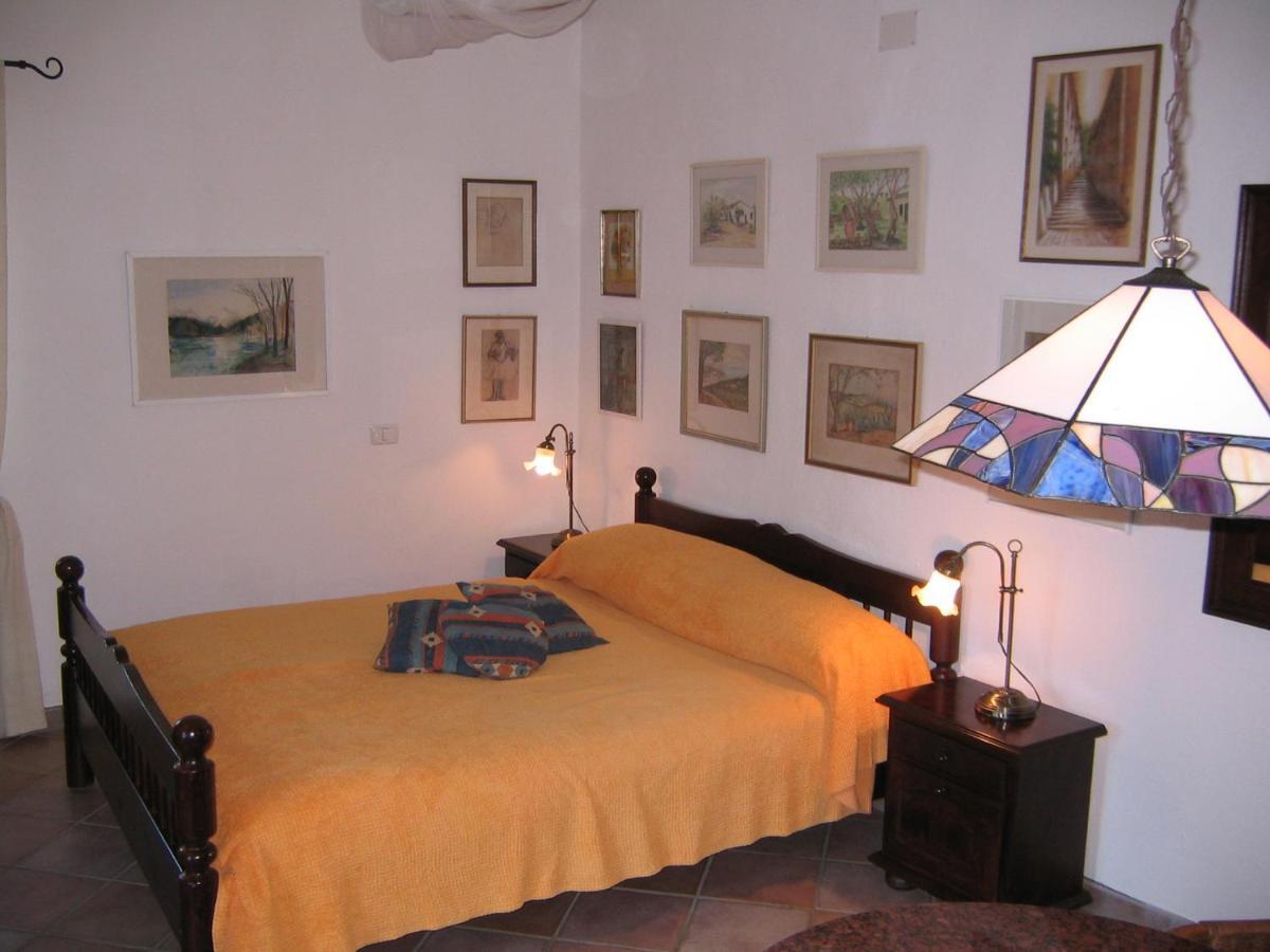 Studio-Appartment In Landhaus Mit Meerblick Porto Azzurro Luaran gambar