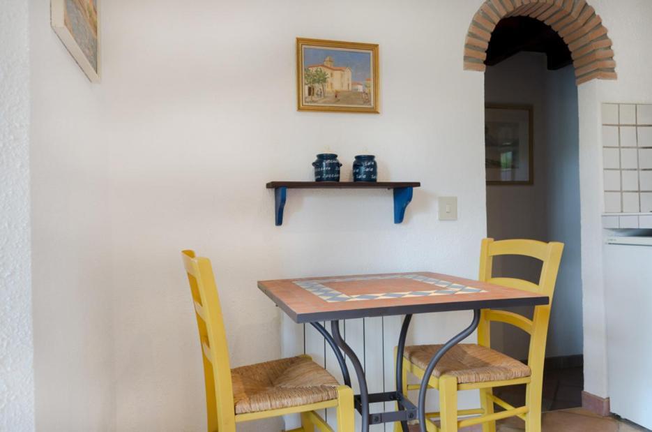 Studio-Appartment In Landhaus Mit Meerblick Porto Azzurro Luaran gambar