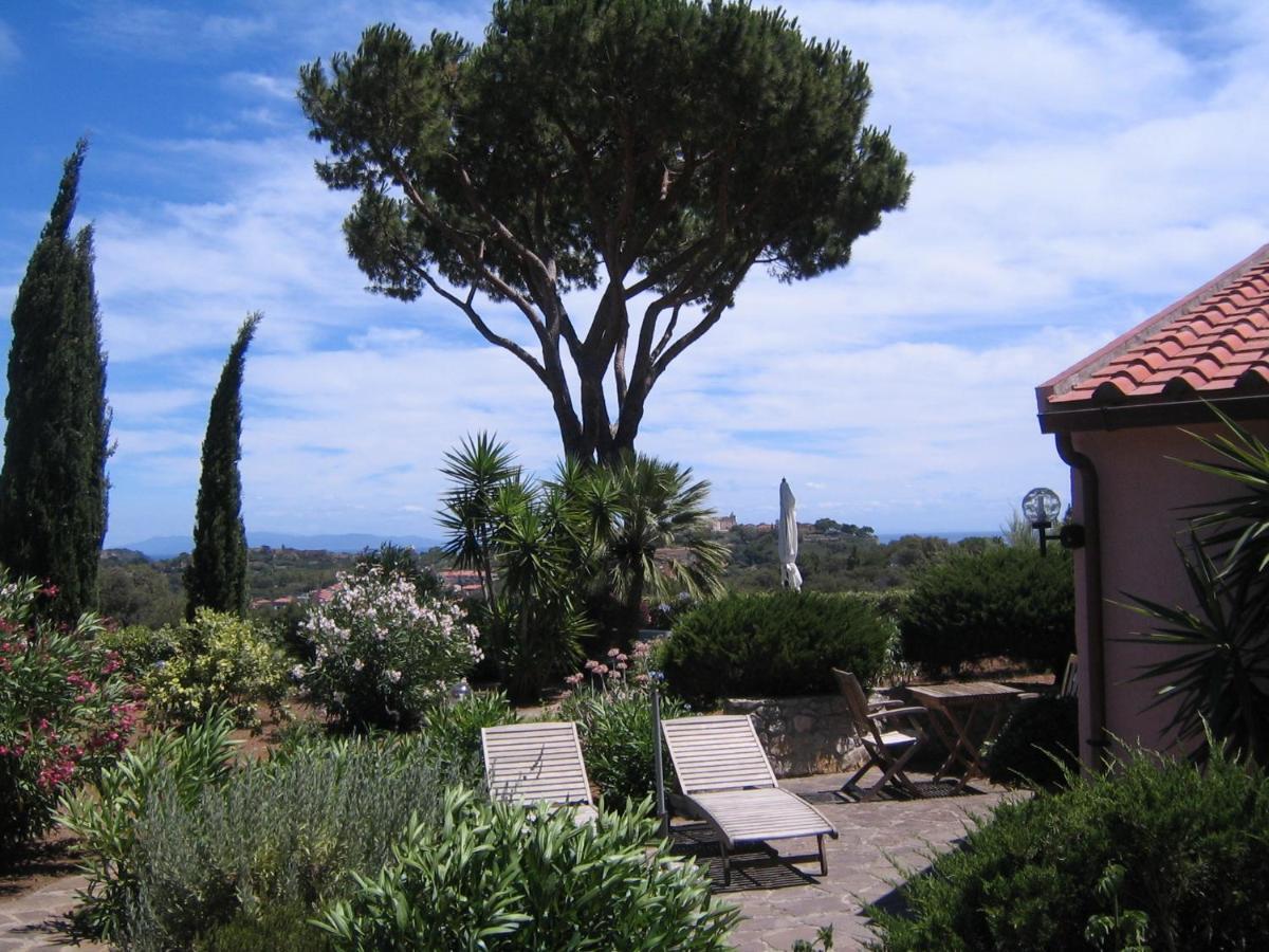 Studio-Appartment In Landhaus Mit Meerblick Porto Azzurro Luaran gambar